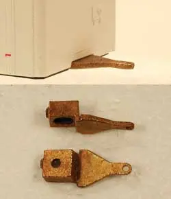 Walthers  Roadrailer Tongue Bwsr.  (2)     (190-526) 1