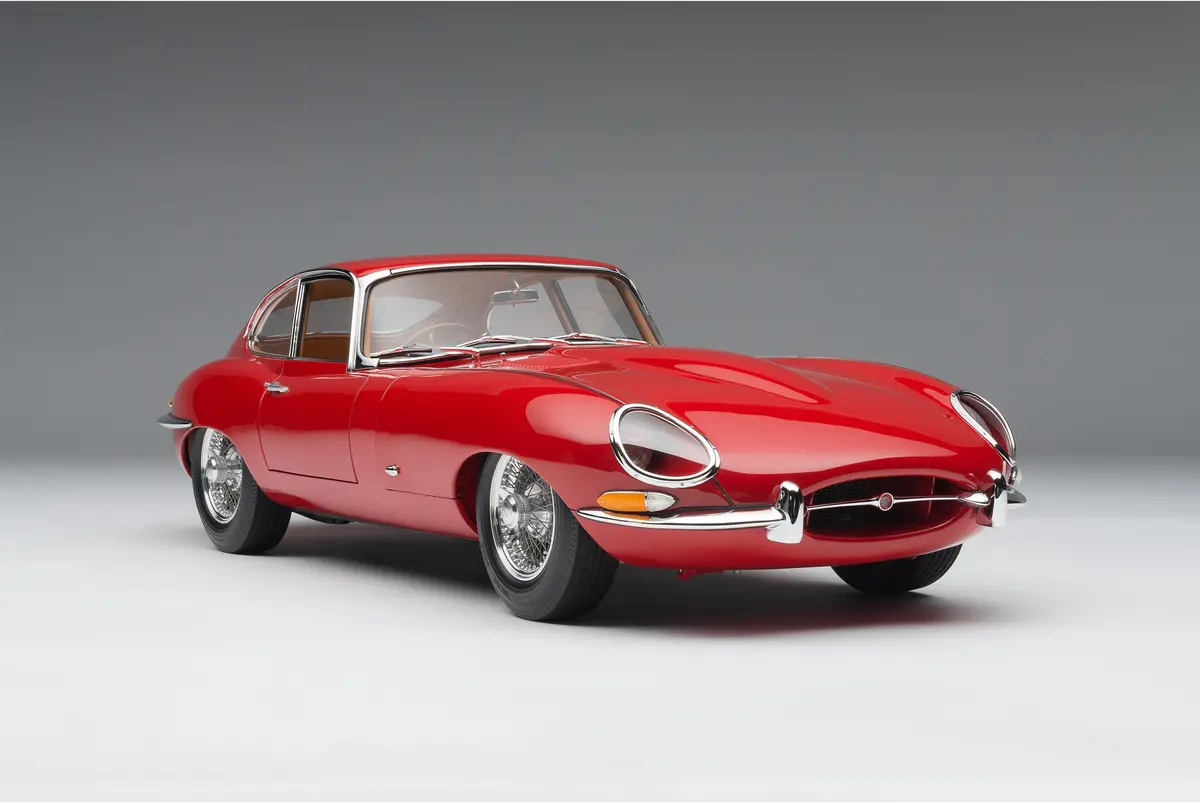 Jaguar E-Type Series 1 Coupe (1961) 1