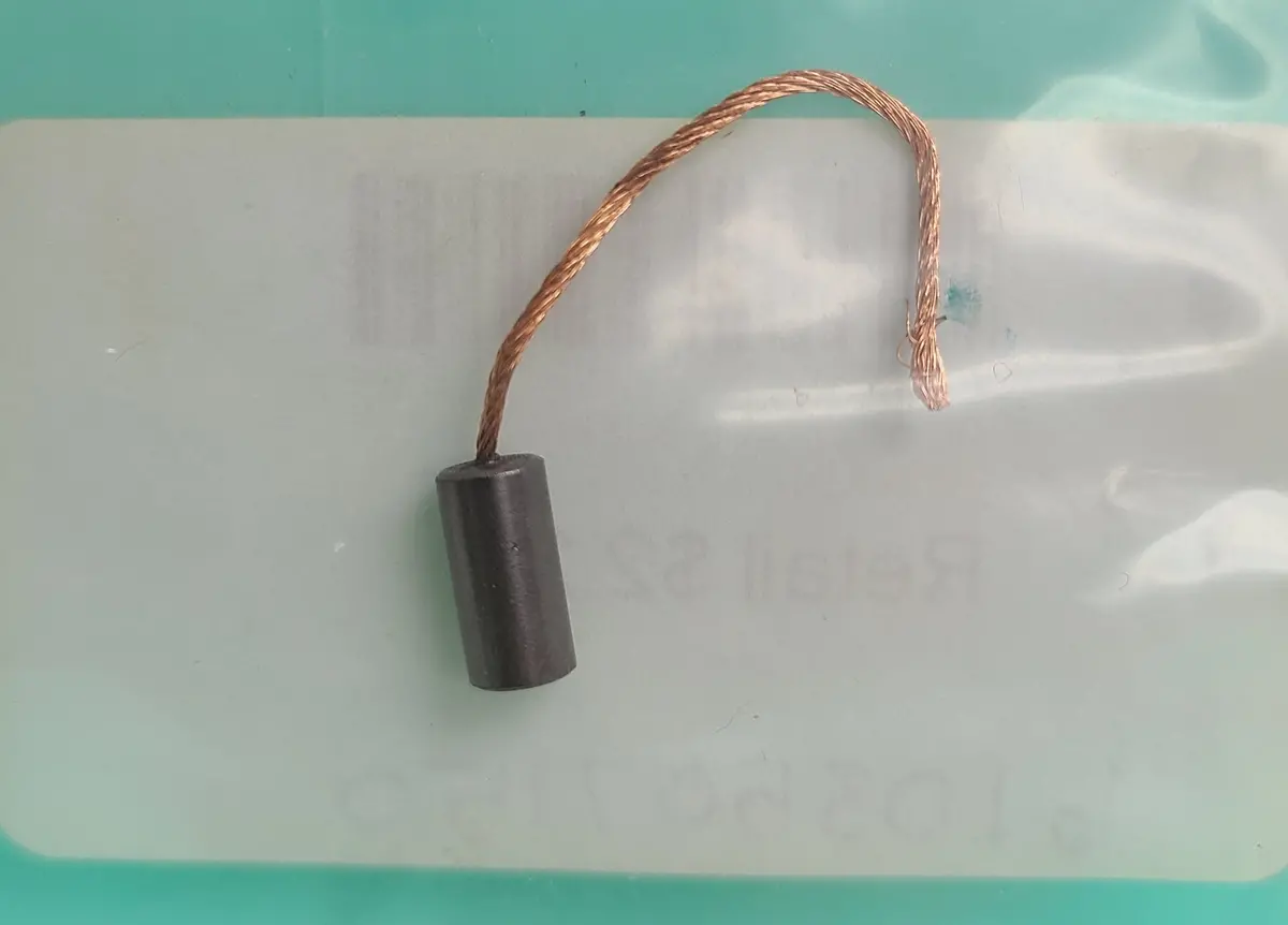 Lionel Ac Motor Brush W/Shunt (6108507150) 1