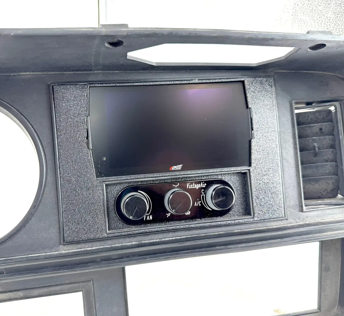 81-93 Dodge Dash Edge Cts3 And Vintage Air Installation Kit 1