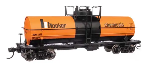 Walthers 36' 10,000-Gallon Insulated Tank Car W/Large Dome, Bolted Jacket (910-48414) 1