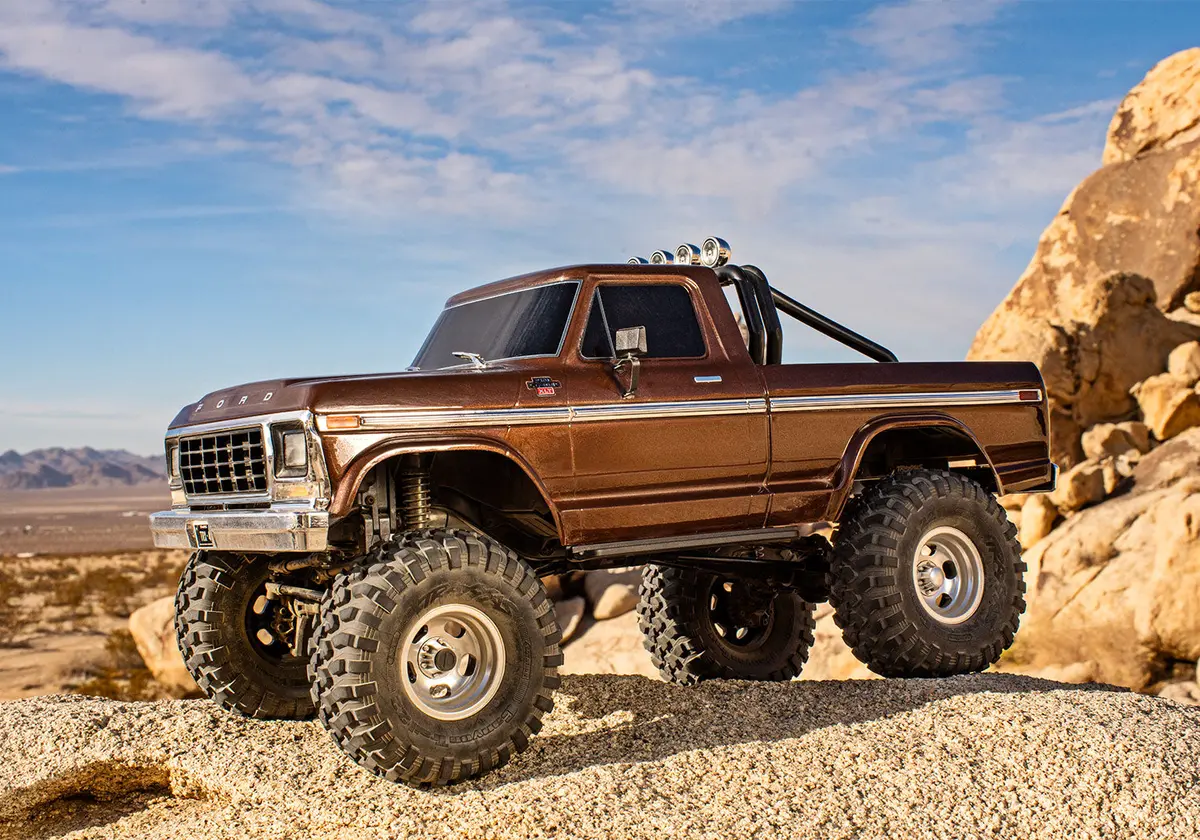 Traxxas Trx-4 1/10 High Trail Edition Rc Crawler W/'79 Ford F-150 Ranger Xlt Truck Body (Tra92046) 1
