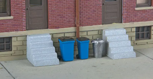 Vintage Garbage Cans & Recycling Bins (949-4127) 1