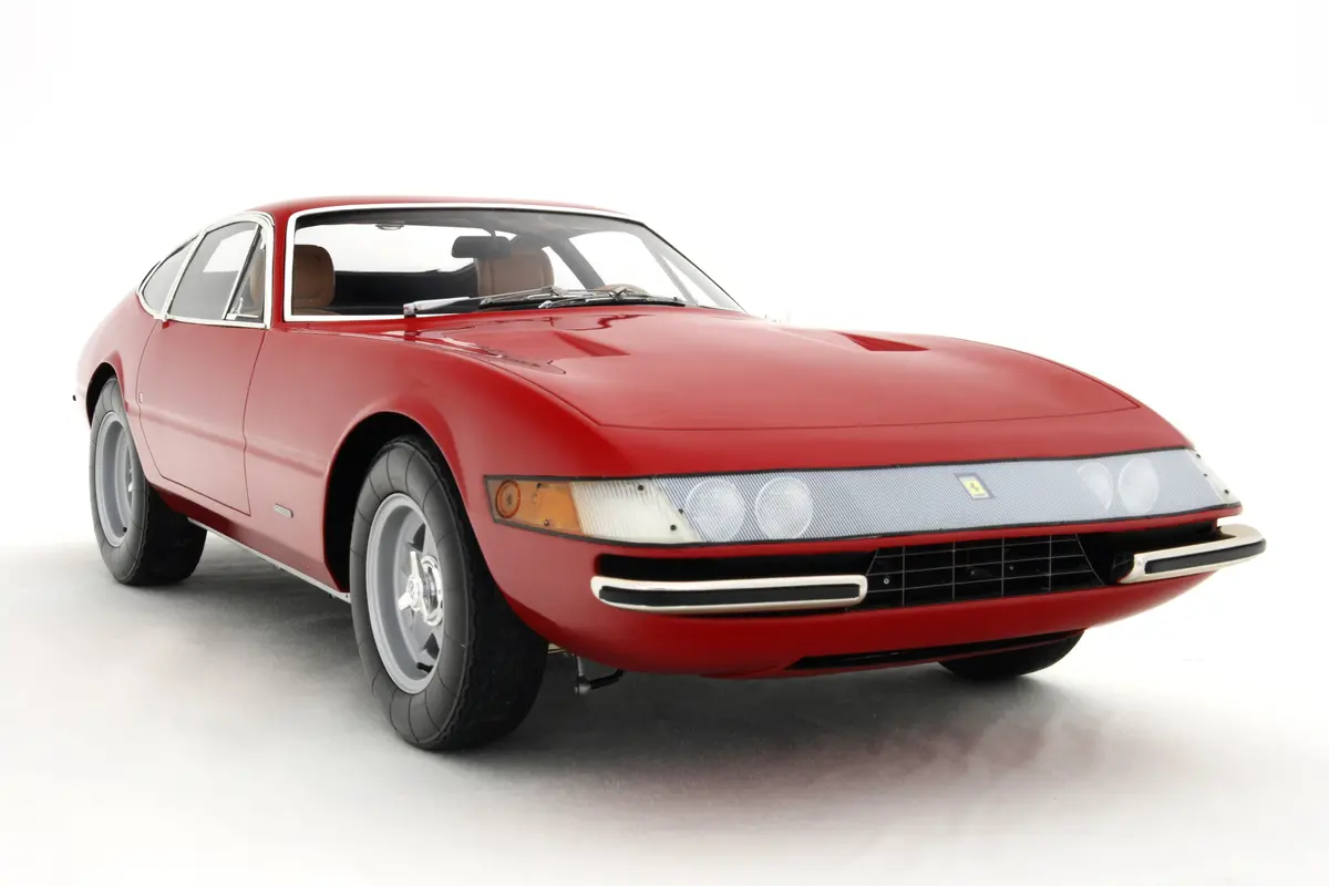 Ferrari 365 Gtb/4 "Daytona" (1968) 1