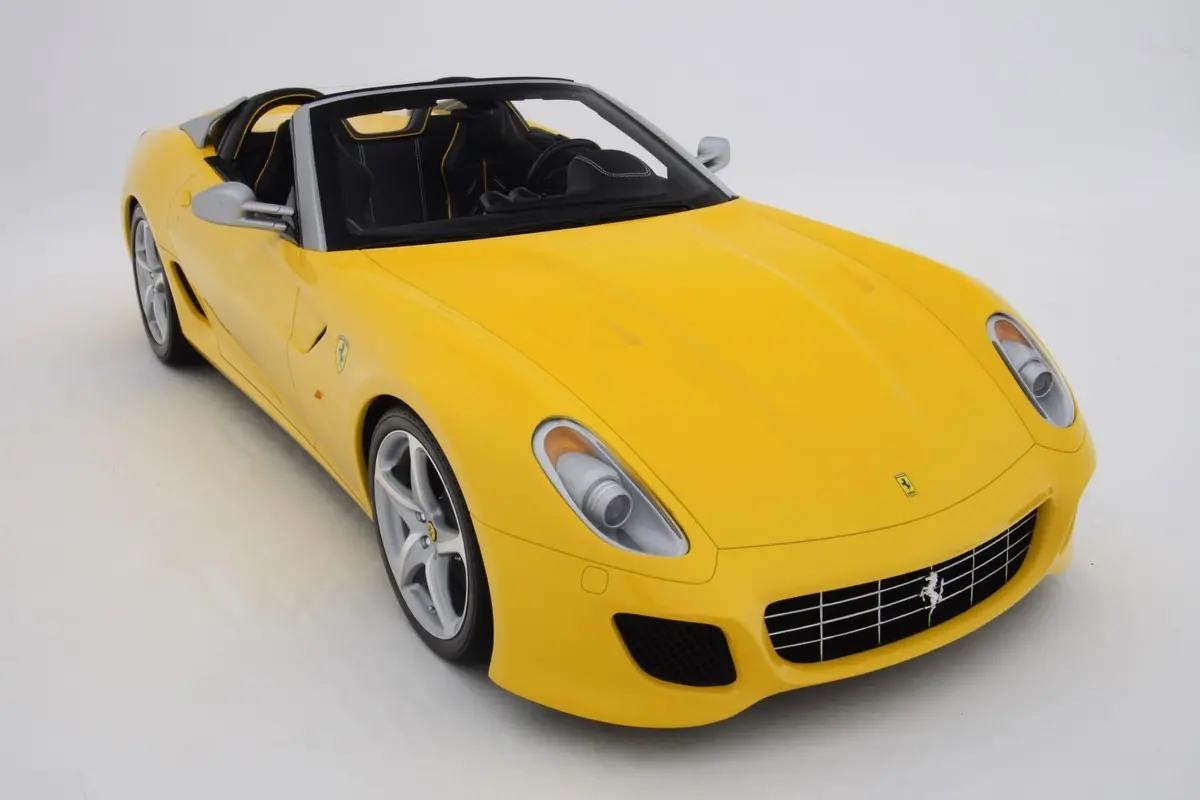 Ferrari 599 Sa Aperta (2010) 1