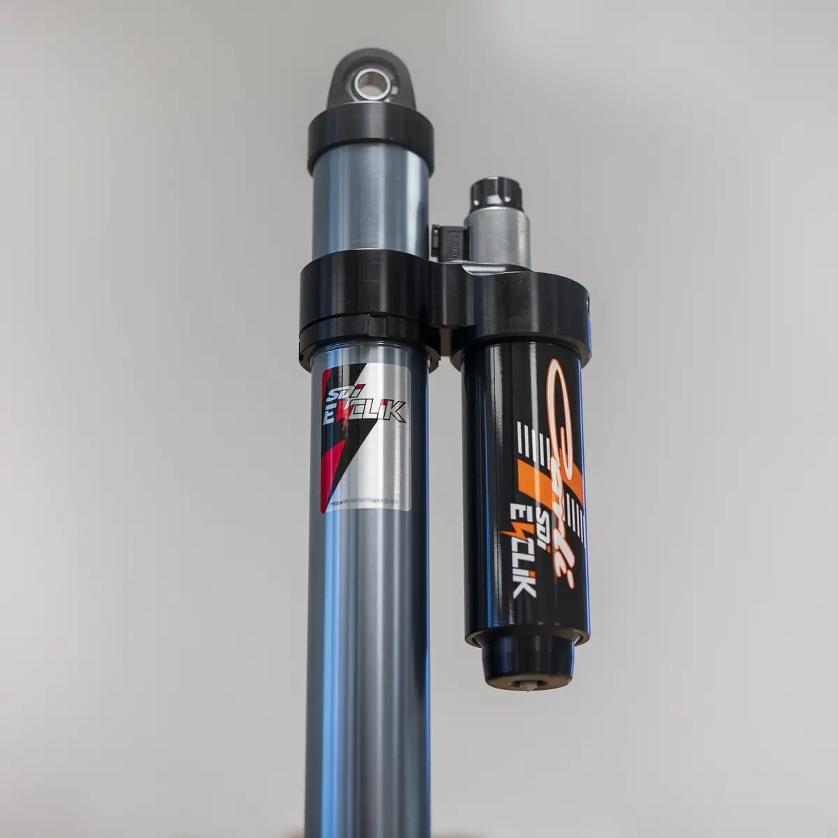 Shock Wrap For Carli Ford Super Duty E-Venture 2.5" Diameter Shock Package (4.5/5.5 Lift Height) 1