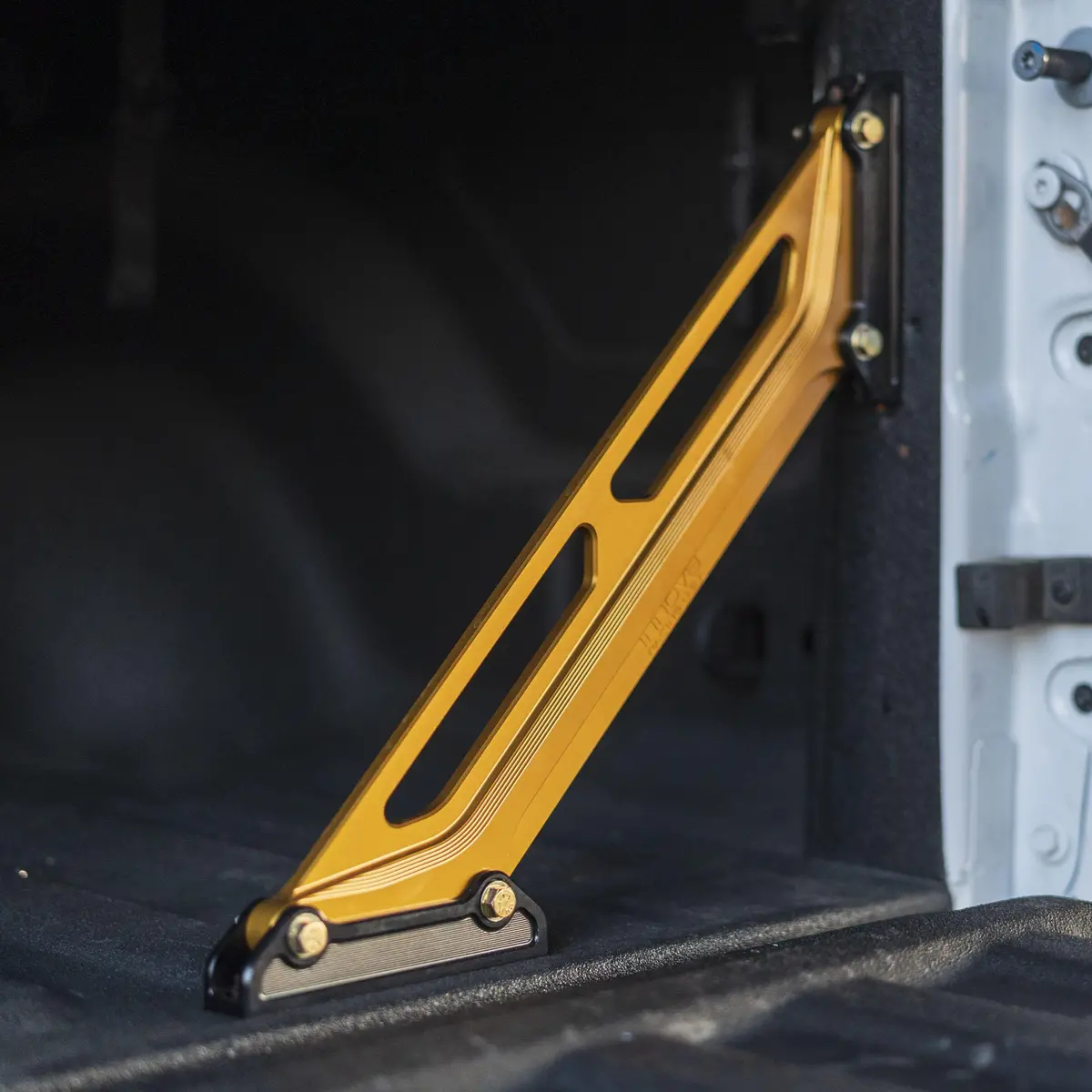Innov8 Universal Billet Bed Support Kit 1
