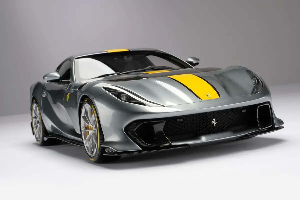 Ferrari 812 Competizione (2021) 1