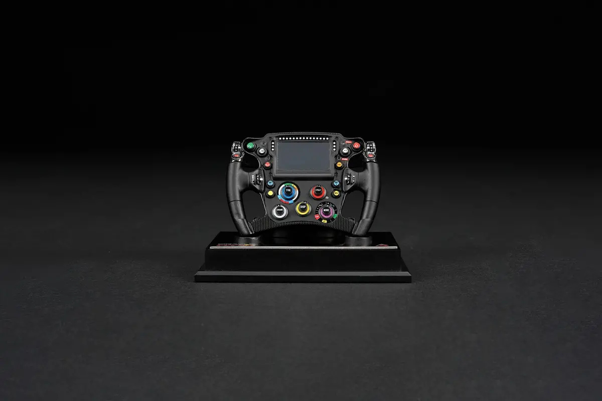 Oracle Red Bull Racing Rb19 (2023) Steering Wheel 2