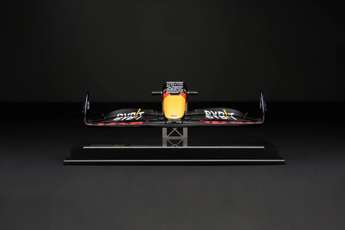 Oracle Red Bull Racing Rb18 Nosecone 1