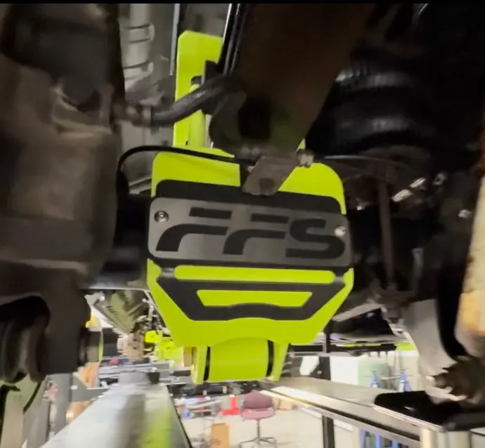17-C Ford Super Duty Ffs Bolt-On Traction Bar Kit 1