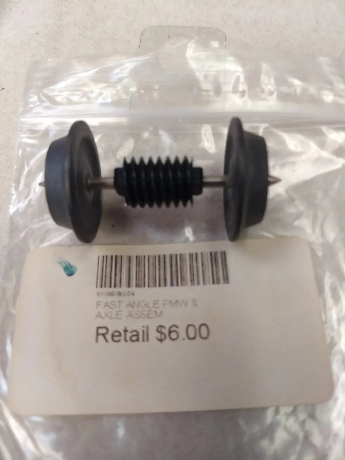 Lionel Fast Angle Pmw & Axle Assembly  (61066860540) 1