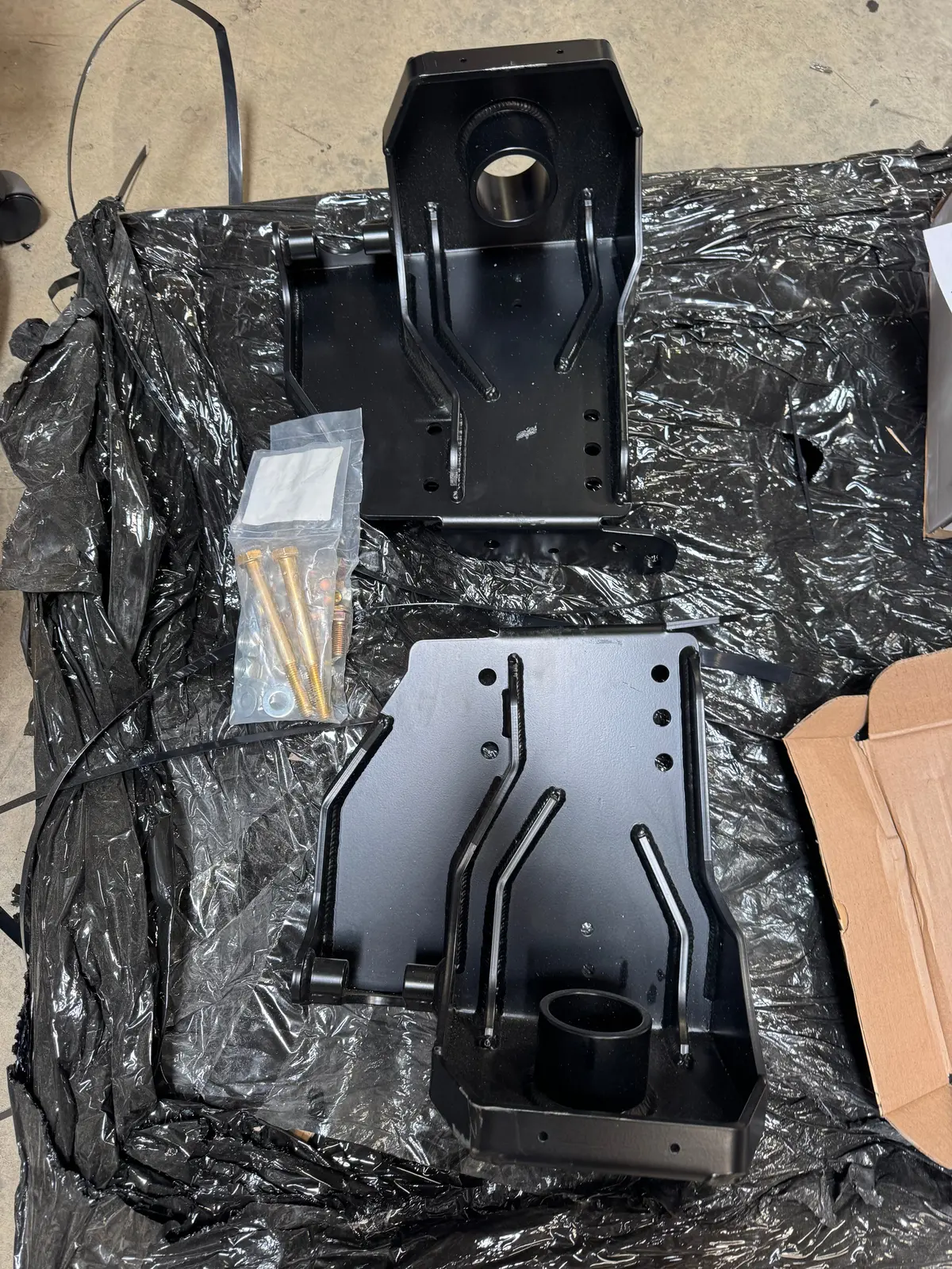 [Open Box] Carli Ford Super Duty Dominator Fabricated Coil Buckets (2005-2007) 1
