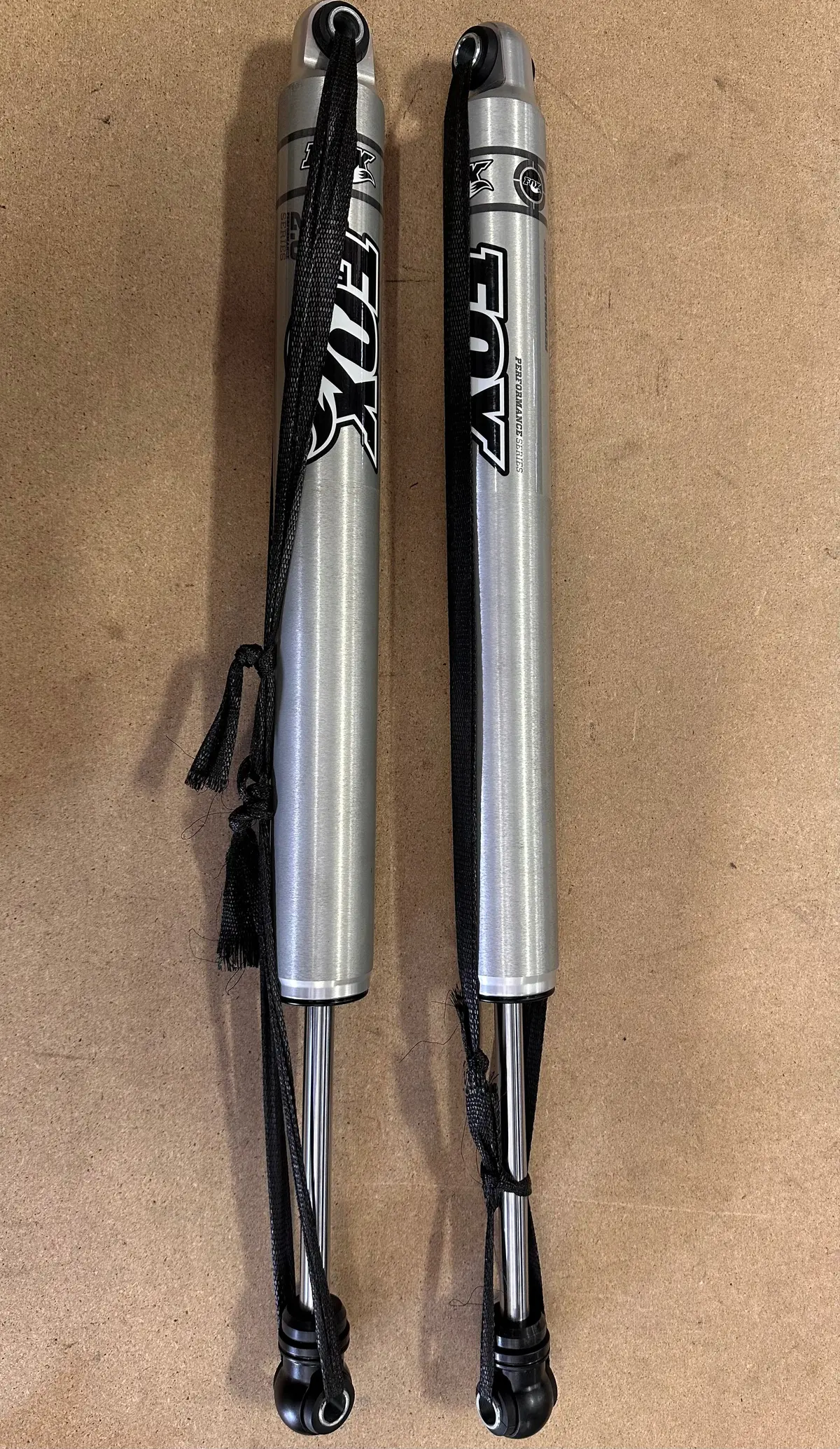 [Open Box] Cognito Gmc/Chevrolet 4.5"-9" 2011-Current Rear Shock 1