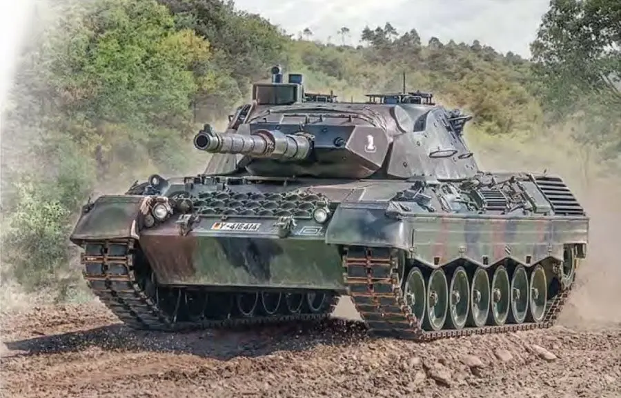 Italeri 1/35 Leopard 1A5 Medium Tank   (Ita6481) 1