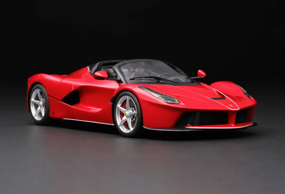 Ferrari Laferrari Aperta 1