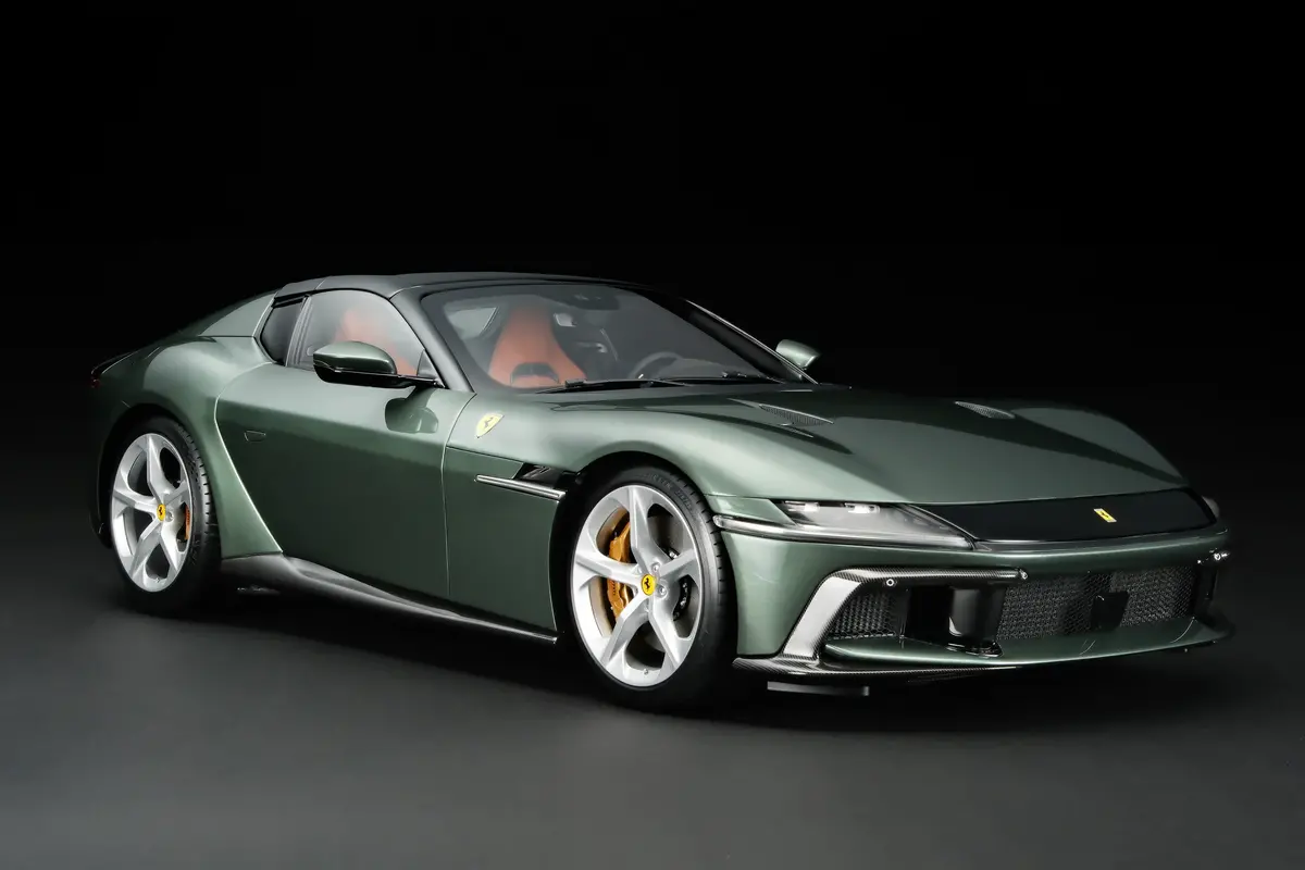 Ferrari 12Cilindri Spider (2024) 1