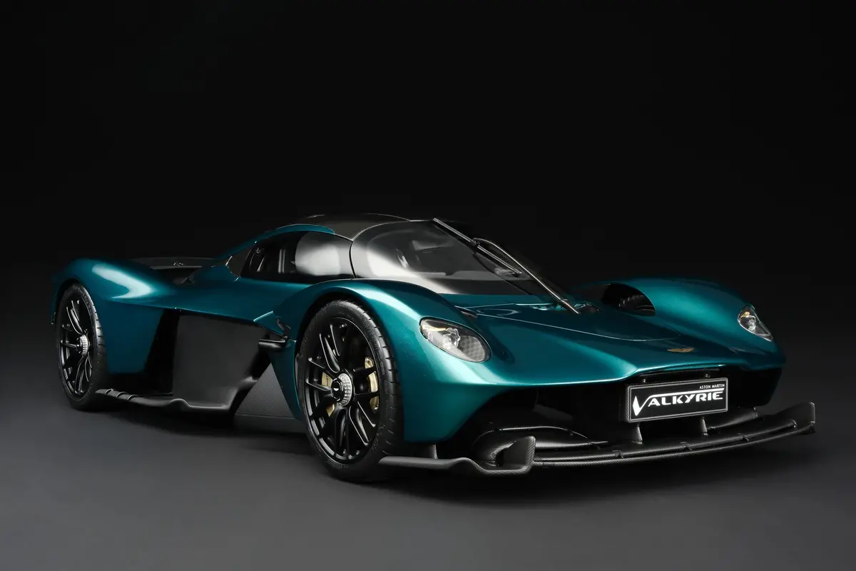 Aston Martin Valkyrie (2021) 1