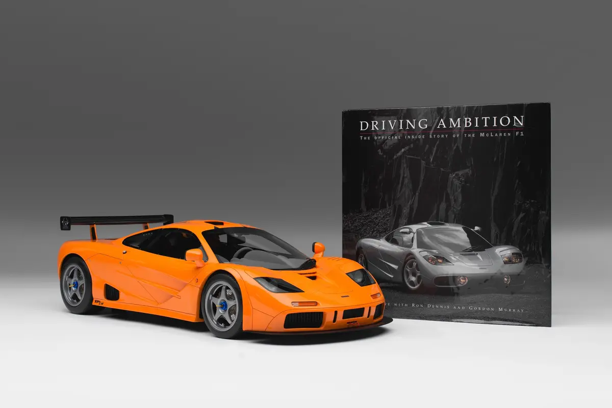 Mclaren F1 Lm (1995) + Gordon Murray Signed Copy Of "Driving Ambition" 1