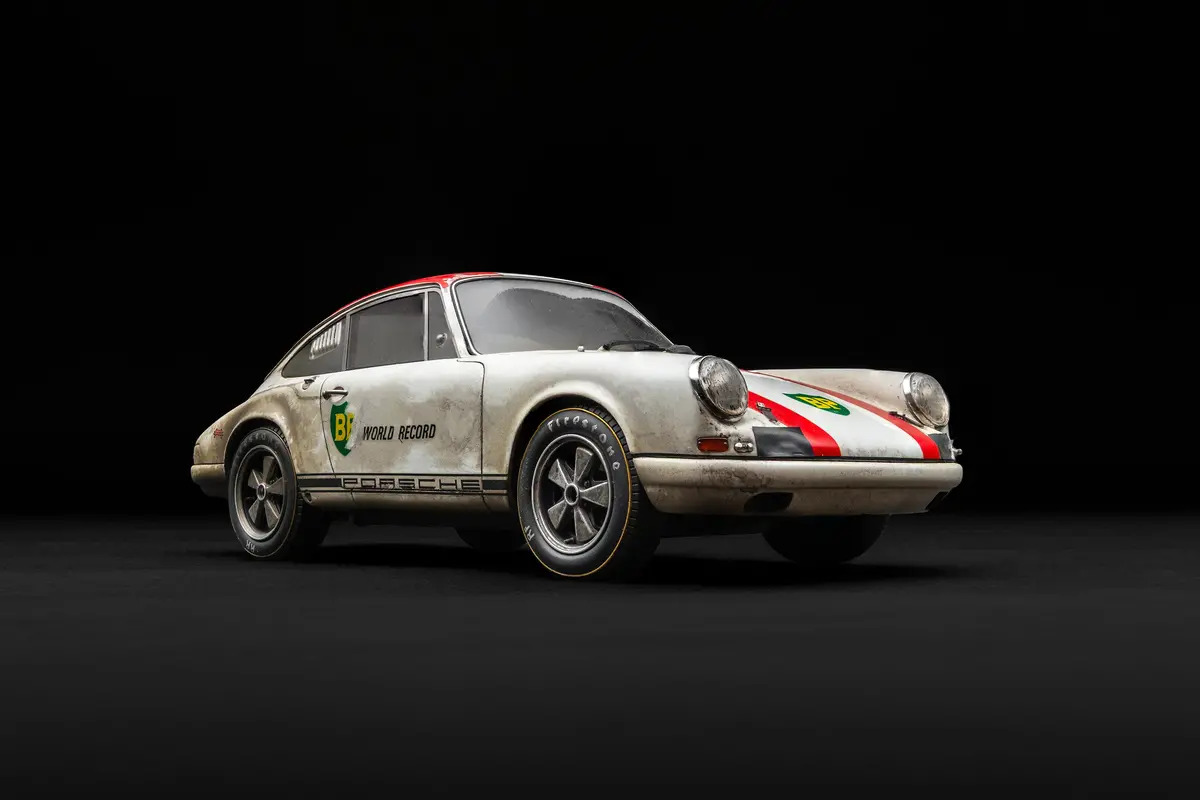 Porsche 911 R - 1967 Bp World Record - Race Weathered 1