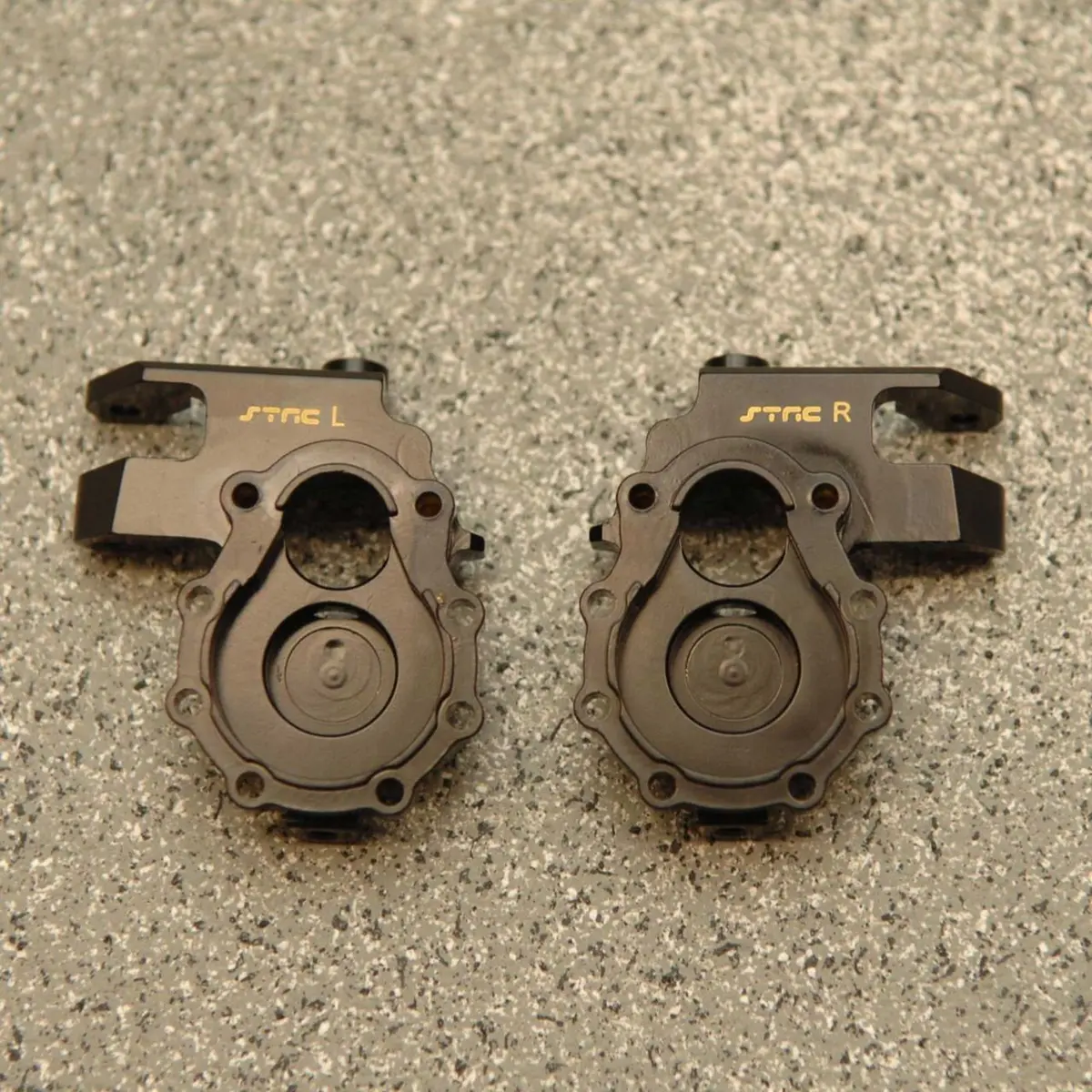 Brass Front Steering Knuckles Black (Strt8252br) 1