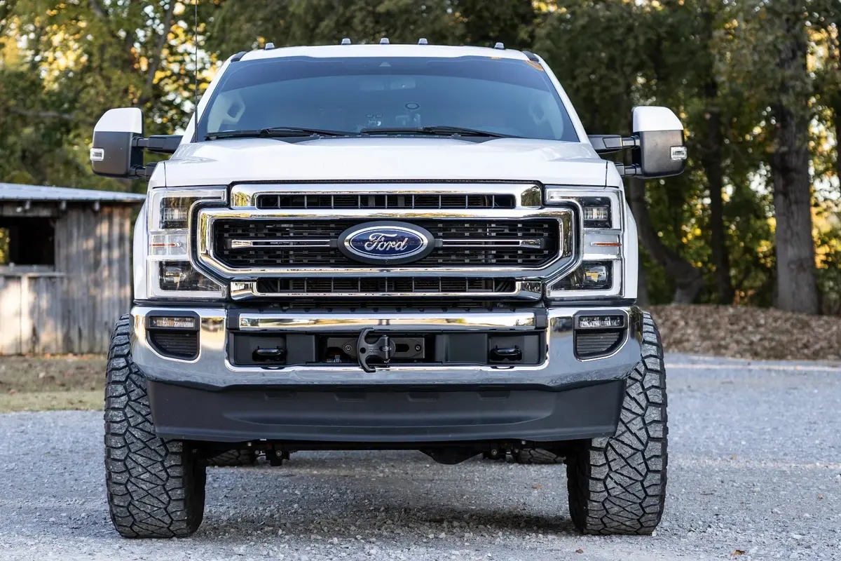 2020-2022 Ford F-250/F-350 Super Duty Rough Country Hidden Winch Mount 1