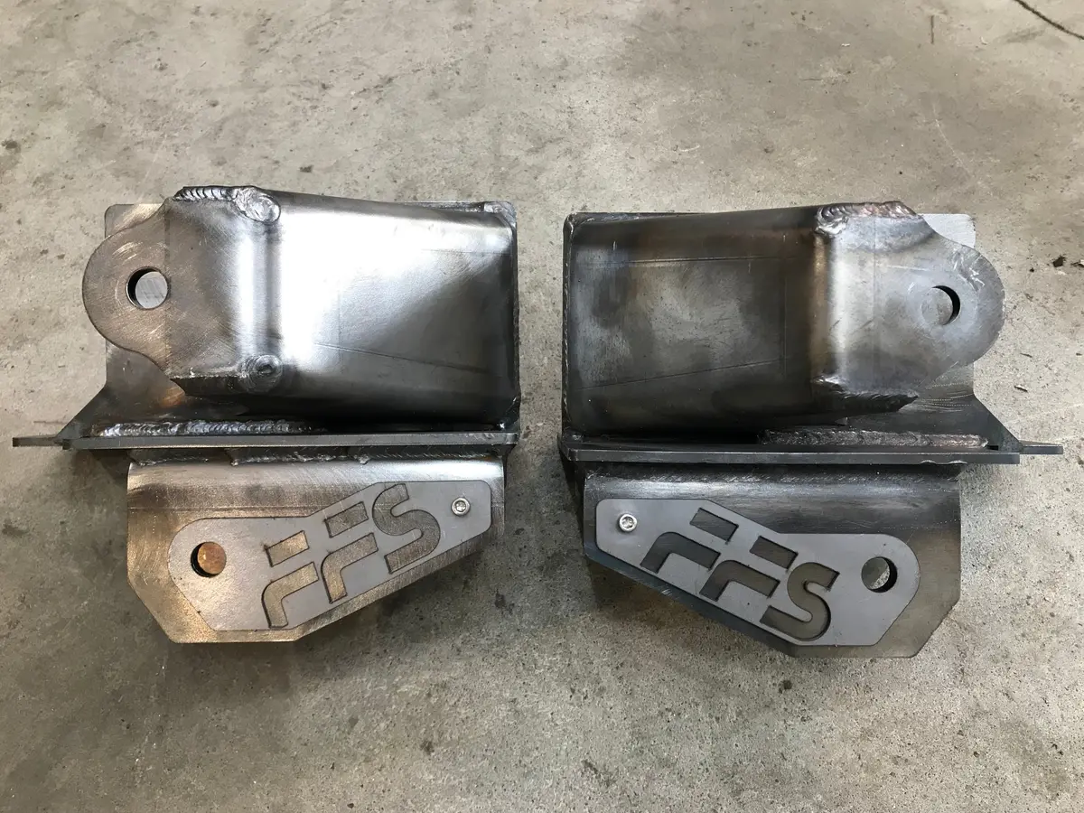 Front Frame Link Mount Bracket Set Dodge / Chevy 1