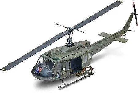 Revell Uh-1D Huey Gunship Helicopter   (Rmx855536) 1
