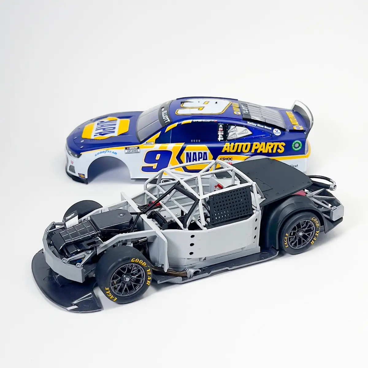 Salvinos Jr Models 1/24 Scale Hendrick Motorsports Chase Elliot 2022 Camaro 2
